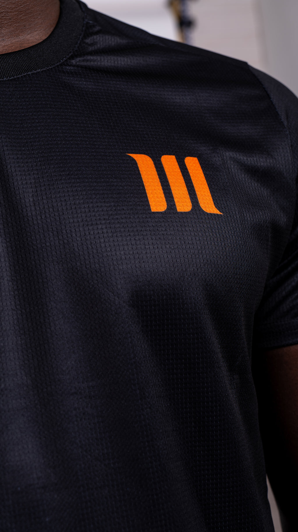 T SHIRT ORANGE NEW BLACK