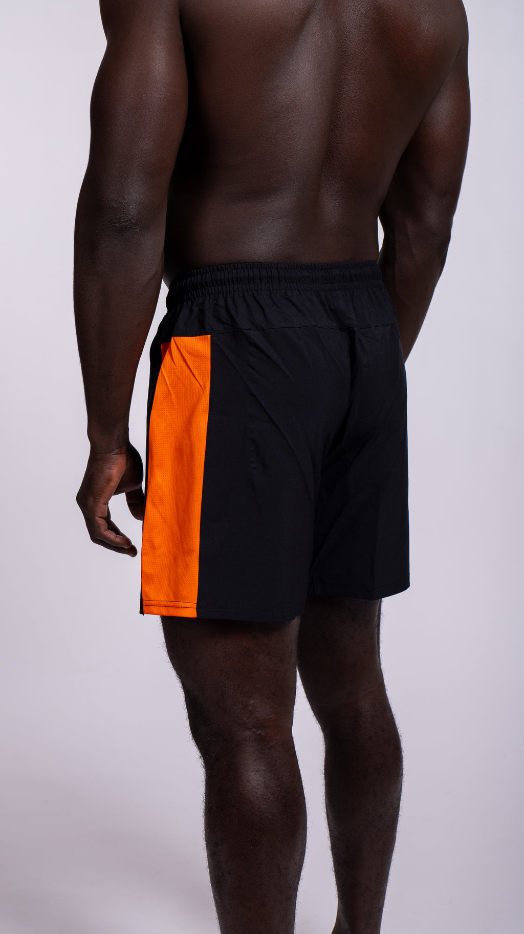 SHORT ORANGE NEW BLACK