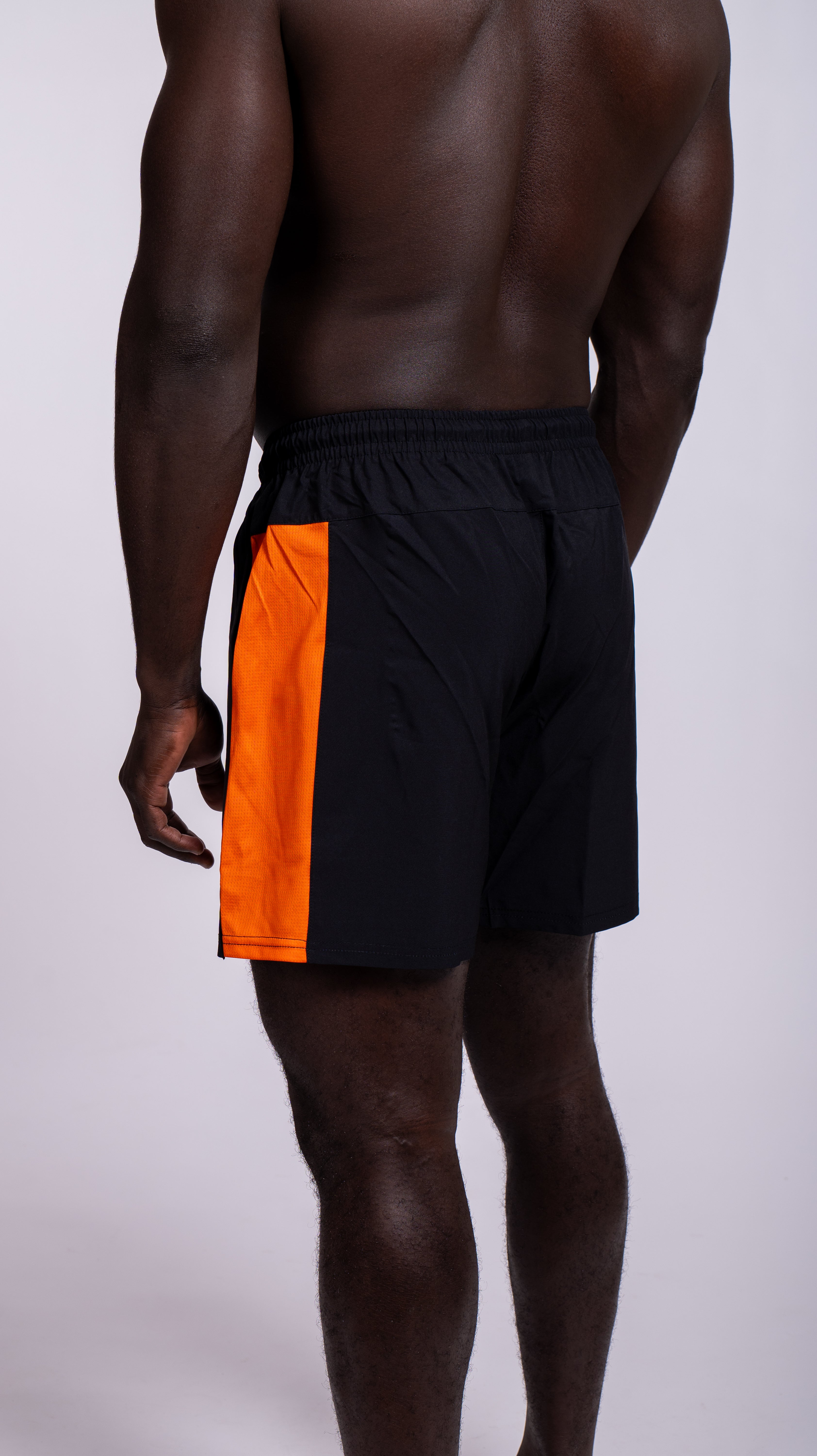 SHORT ORANGE NEW BLACK